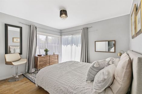 Photo of property in 28 Weldene Avenue, Glenfield, Auckland, 0629