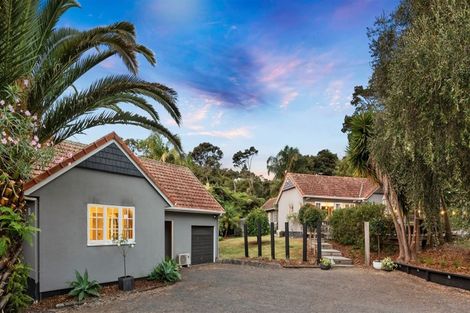 Photo of property in 24 Chatham Avenue, Paremoremo, Auckland, 0632