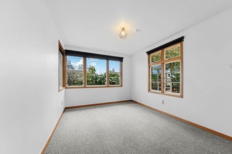 Photo of property in 141 Seaview Road, Westown, New Plymouth, 4310