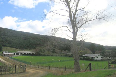 Photo of property in 395 Moores Valley Road, Wainuiomata, 5373