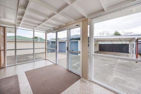 Photo of property in 10 Marsden Place, Awapuni, Palmerston North, 4412