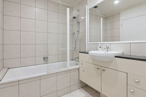 Photo of property in 2c/7-11 Bute Road, Browns Bay, Auckland, 0630