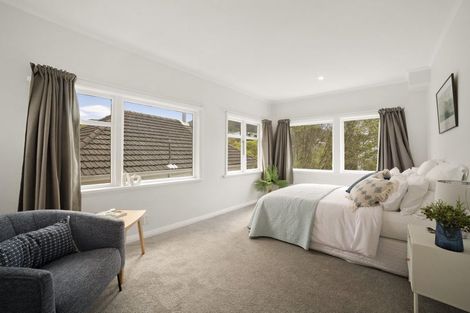 Photo of property in 15 Aplin Terrace, Ngaio, Wellington, 6035