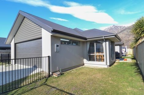 Photo of property in 8b Judge And Jury Drive, Lake Hayes, Queenstown, 9304