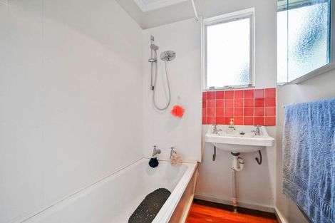 Photo of property in 98 Latham Street, Marewa, Napier, 4110