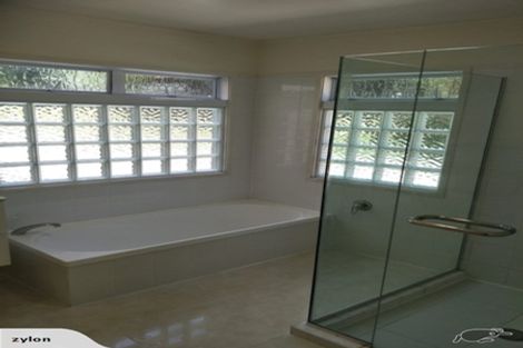 Photo of property in 3/496 Glenfield Road, Glenfield, Auckland, 0629