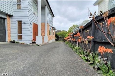 Photo of property in 29a Raleigh Road, Northcote, Auckland, 0627