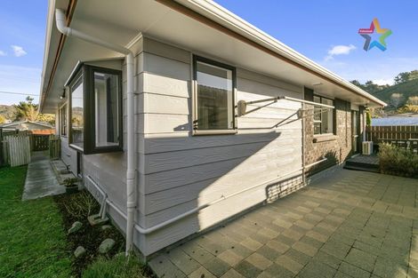 Photo of property in 16a Rawhiti Street, Stokes Valley, Lower Hutt, 5019