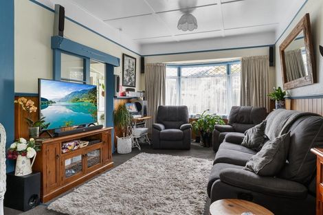 Photo of property in 35 York Street, Picton, 7220