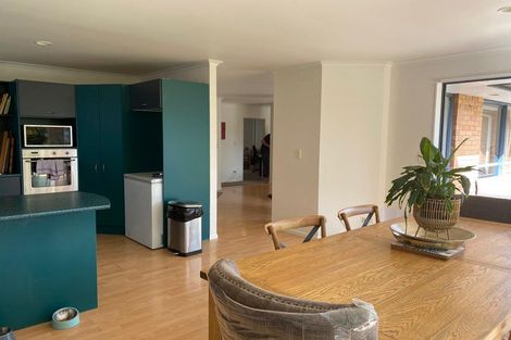 Photo of property in 6 Red Oak Place, Schnapper Rock, Auckland, 0632