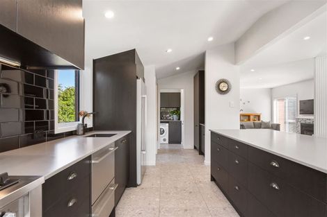 Photo of property in 16 Westburn Terrace, Burnside, Christchurch, 8041