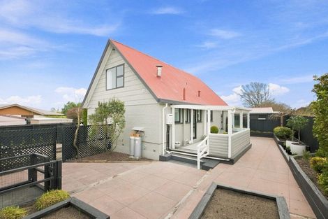 Photo of property in 17b Kruse Place, Redwood, Christchurch, 8051