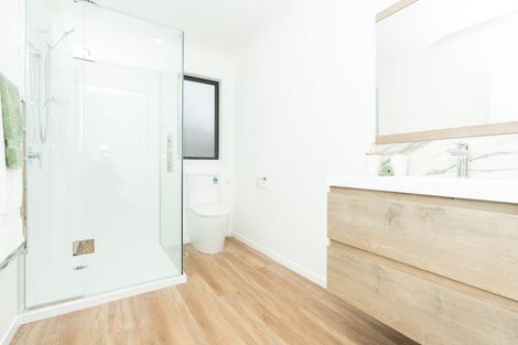 Photo of property in 1/4 Marama Street, Castor Bay, Auckland, 0620