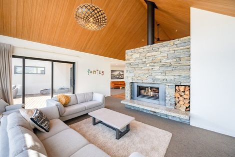 Photo of property in 9 Rocklands Court, Wanaka, 9305