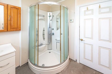 Photo of property in 27 Matipo Street, Castlecliff, Whanganui, 4501