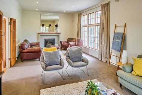 Photo of property in 3 Nikau Grove, Woburn, Lower Hutt, 5010