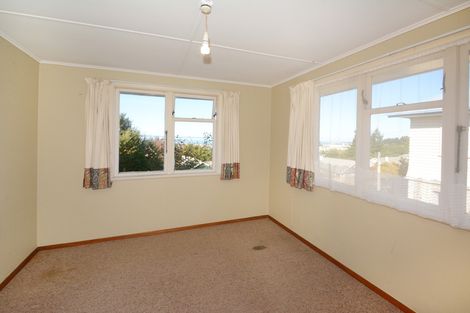 Photo of property in 6 Hanlon Street, Halfway Bush, Dunedin, 9010