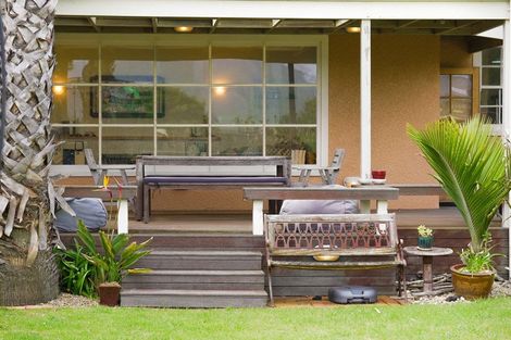 Photo of property in 113 Manly Street, Paraparaumu Beach, Paraparaumu, 5032