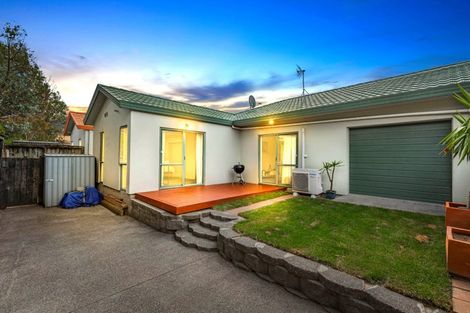 Photo of property in 5 Neta Grove, Henderson, Auckland, 0612