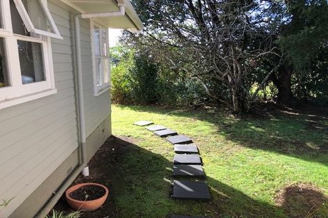 Photo of property in 60 Cobham Crescent, Kelston, Auckland, 0602