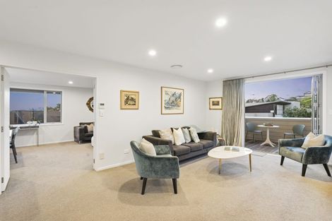 Photo of property in 32b Parr Terrace, Castor Bay, Auckland, 0620