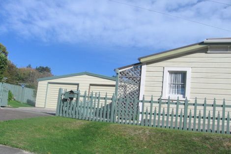 Photo of property in 22 Arawhata Street, Ranui, Porirua, 5024