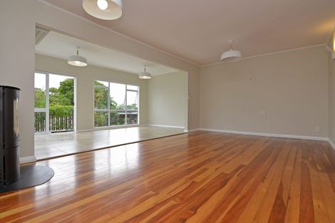 Photo of property in 1 Tainui Street, Raumati Beach, Paraparaumu, 5032
