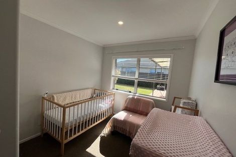 Photo of property in 14 Kamahi Crescent, Papamoa Beach, Papamoa, 3118