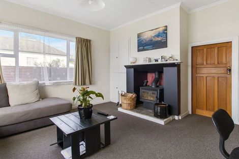 Photo of property in 6 Edward Street, Waimate, 7924