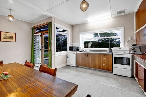 Photo of property in 413 Devon Street West, Lynmouth, New Plymouth, 4310