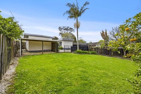 Photo of property in 34 Beechdale Crescent, Pakuranga Heights, Auckland, 2010