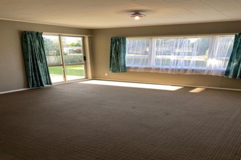 Photo of property in 31 Kirk Street, Otaki, 5512