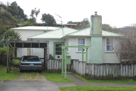 Photo of property in 12 Kenmore Street, Westown, New Plymouth, 4310