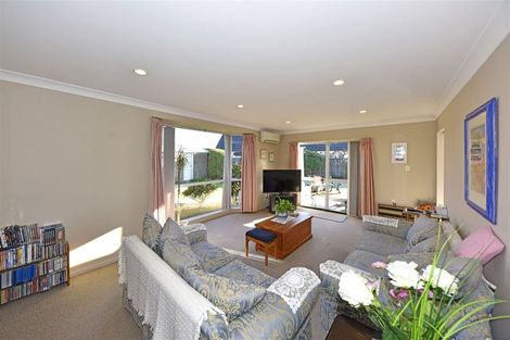 Photo of property in 22 Creese Place, Redwood, Christchurch, 8051