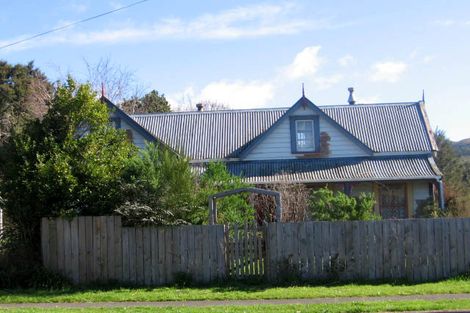 Photo of property in 22 Waite Street, Featherston, 5710