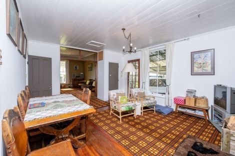 Photo of property in 1 Hadfield Street, Patea, 4520