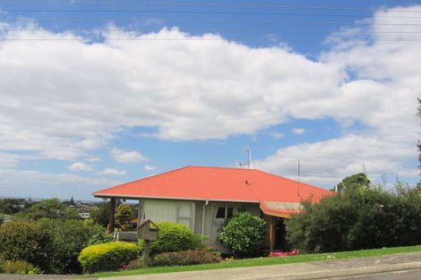 Photo of property in 15 The Crescent, Waihi Beach, 3611