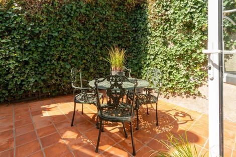 Photo of property in 27 Ascot Street, Thorndon, Wellington, 6011