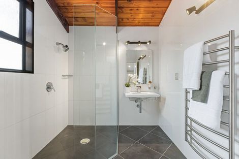 Photo of property in 8 Durness Place, Red Beach, 0932