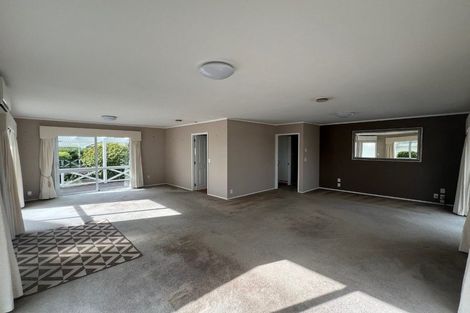 Photo of property in 5 Barton Place, Orewa, 0931