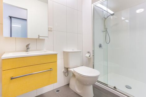 Photo of property in Twin Towers, 907/17 Putney Way, Manukau, Auckland, 2104