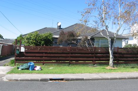 Photo of property in 23 Cobham Crescent, Kelston, Auckland, 0602