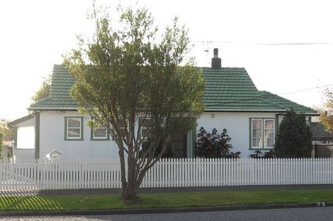 Photo of property in 137 Waddington Drive, Naenae, Lower Hutt, 5011