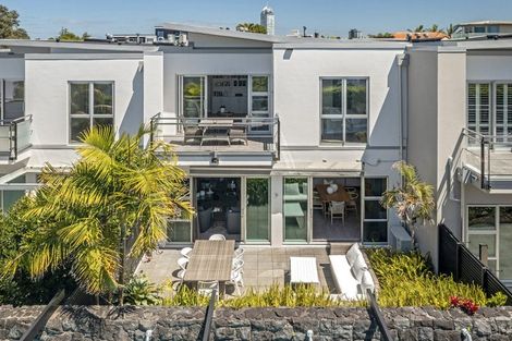 Photo of property in 6/258 Hurstmere Road, Takapuna, Auckland, 0622