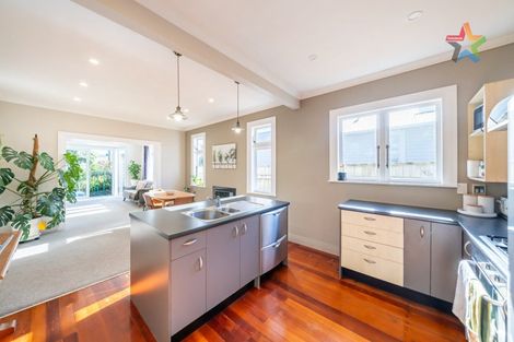 Photo of property in 7 Vincent Street, Waterloo, Lower Hutt, 5011