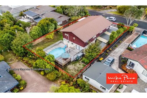 Photo of property in 7 Pokapu Street, Titirangi, Auckland, 0600