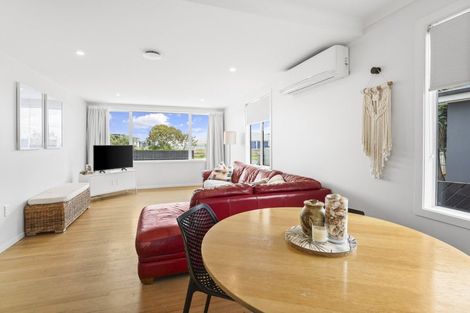 Photo of property in 557a Maunganui Road, Mount Maunganui, 3116