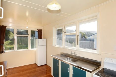 Photo of property in 6 Hanlon Street, Halfway Bush, Dunedin, 9010
