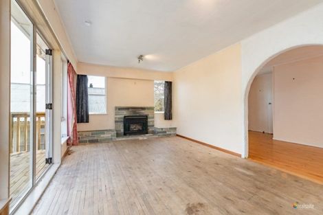 Photo of property in 15 James Grove, Stokes Valley, Lower Hutt, 5019