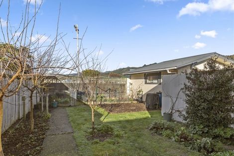 Photo of property in 8 Matthews Road, Wainuiomata, Lower Hutt, 5014